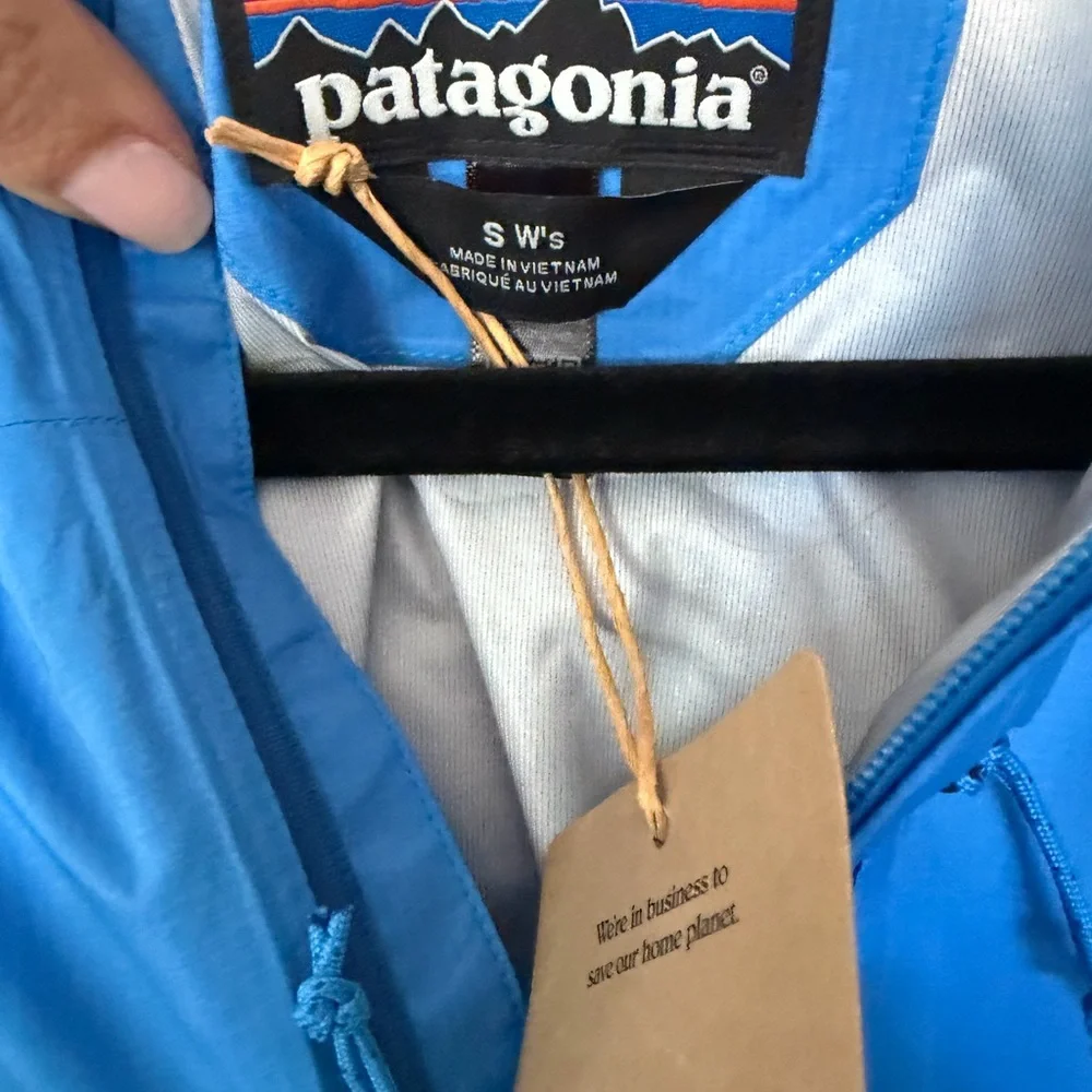 Patagonia Storm Racer Women’s Rain Jacket - Picture 7 of 10